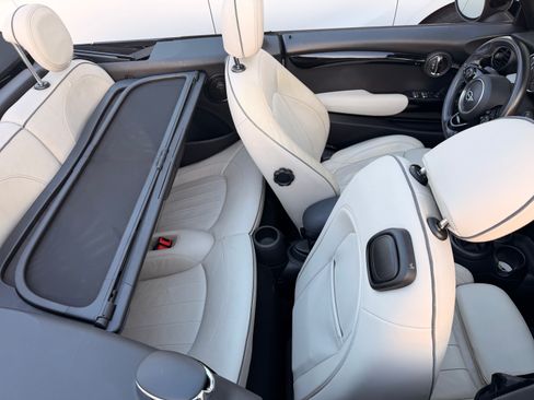 Used 2019 MINI Cooper Convertible w/ Premium Package image 25