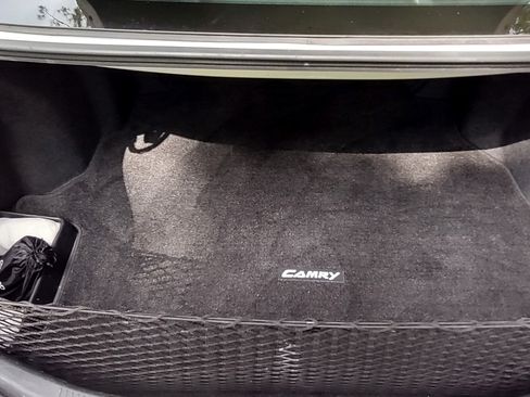 Used 2010 Toyota Camry SE image 14