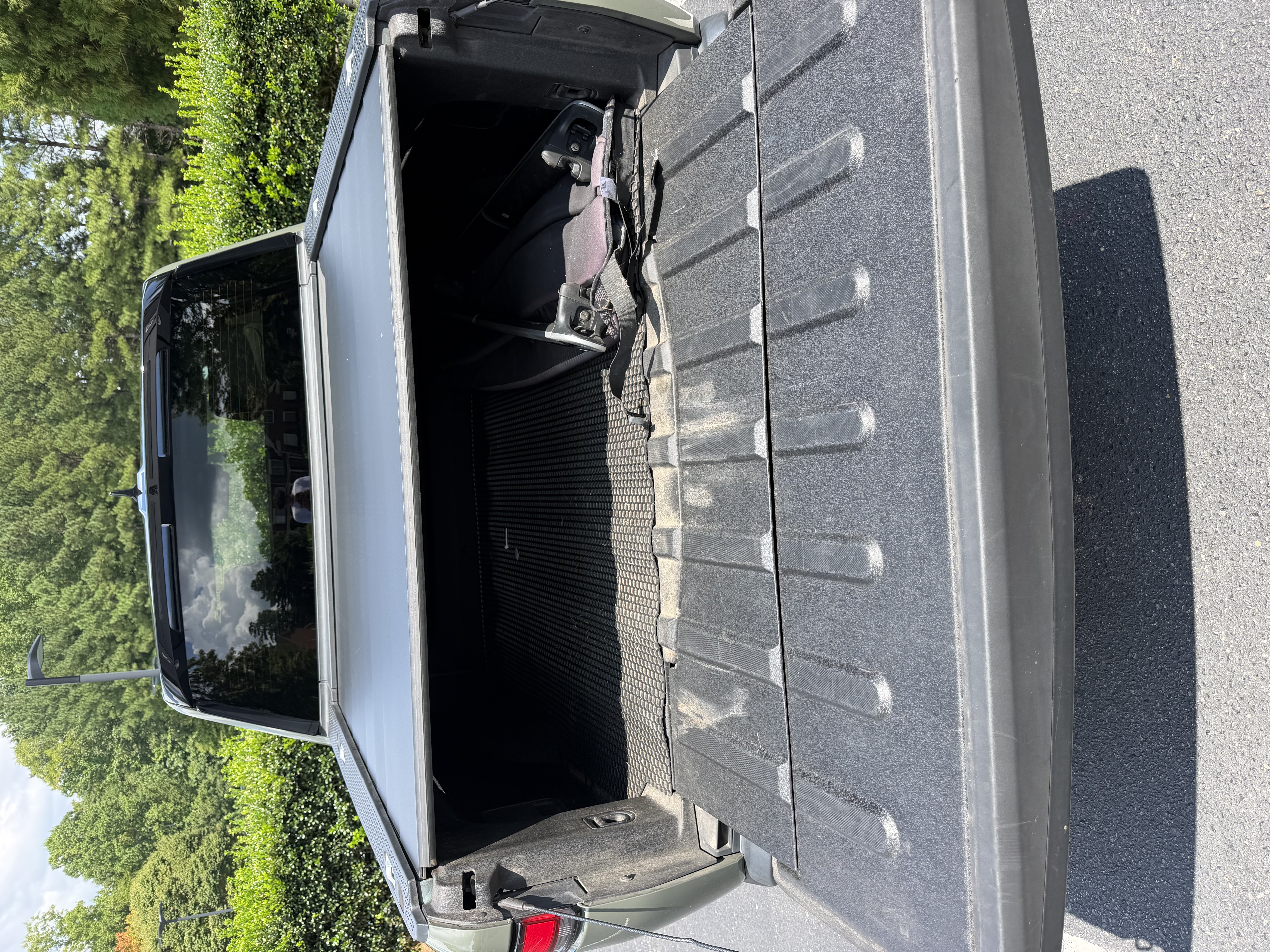 Used 2022 Rivian R1T Launch Edition AWD/4WD image 17