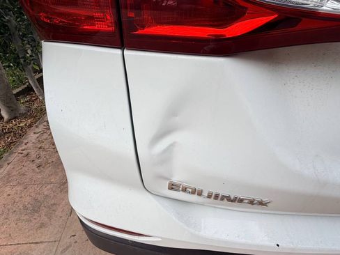 Used 2020 Chevrolet Equinox LS image 15