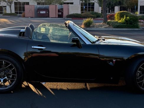 Used 2006 Pontiac Solstice Convertible w/ Premium Package image 23