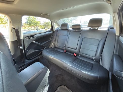 Used 2013 Volkswagen Passat TDI SE image 13