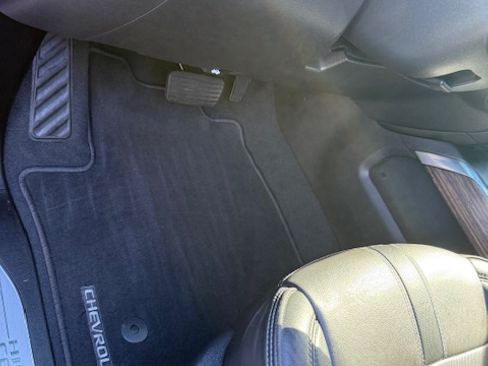 Used 2021 Chevrolet Silverado 1500 High Country w/ Z71 Off-Road Package image 13