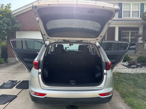 Used 2018 Kia Sportage LX FWD image 9