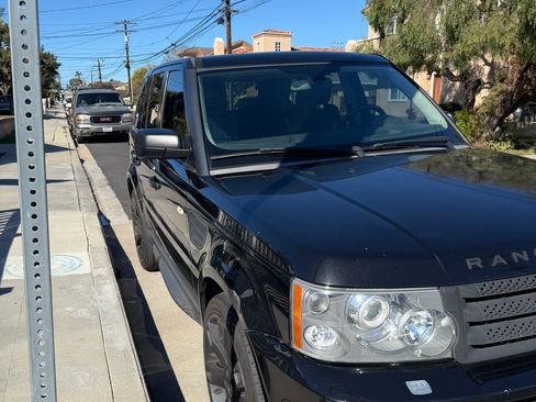 Used 2009 Land Rover Range Rover Sport Supercharged image 4