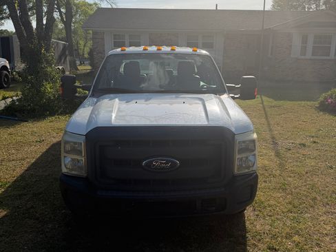 Used 2013 Ford F350 XL w/ PWR Equipment Group RWD image 2