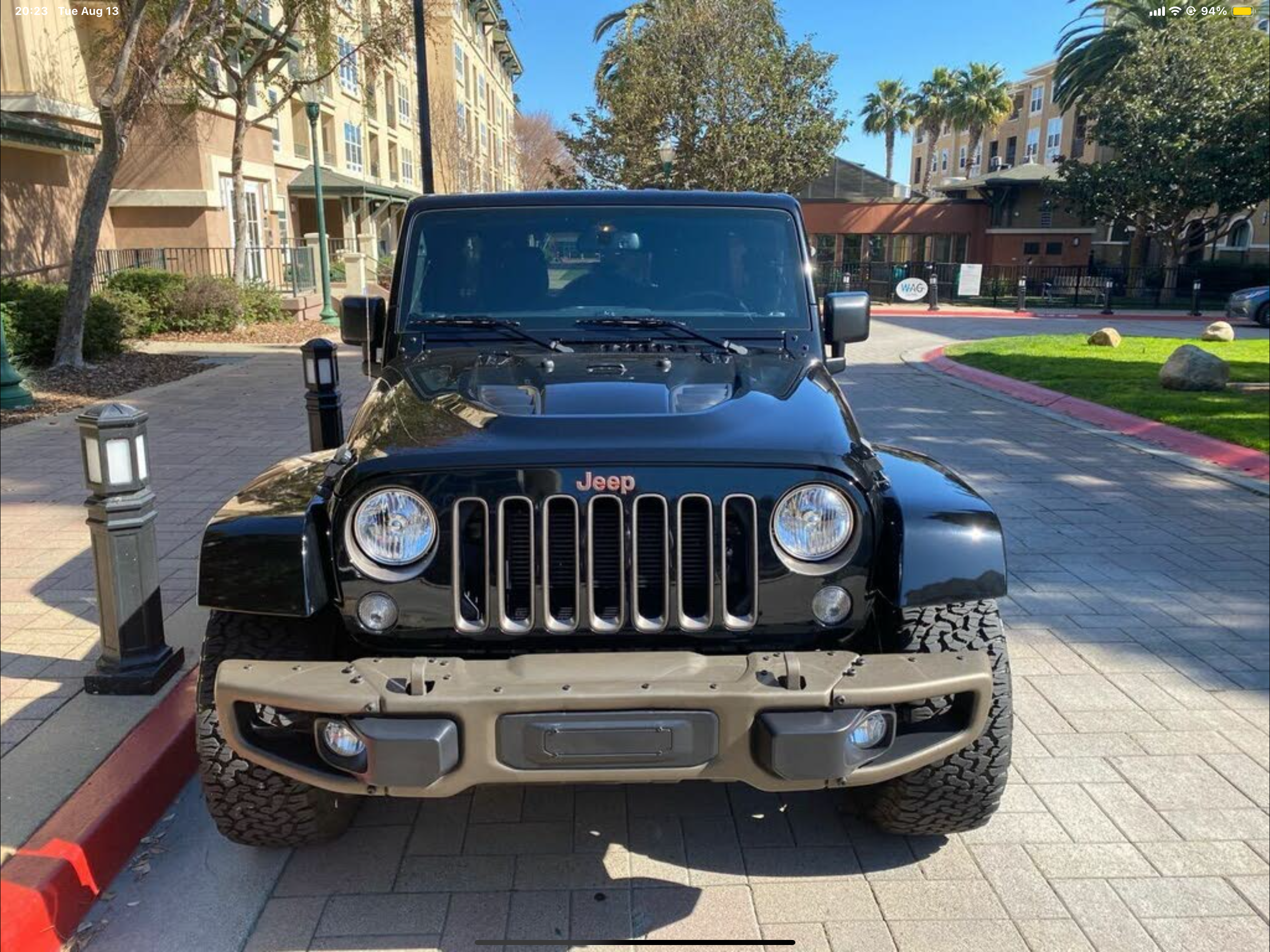 Used 2017 Jeep Wrangler Unlimited Sahara AWD/4WD image 4