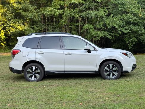 Used 2017 Subaru Forester 2.5i Premium image 1