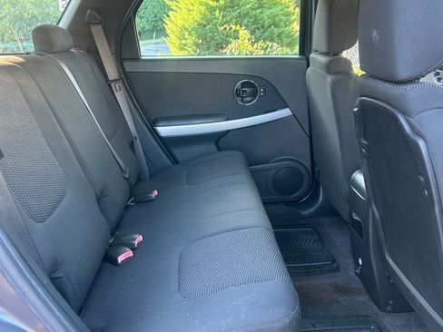 Used 2007 Pontiac Torrent AWD image 13