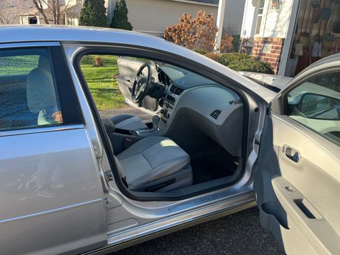 Used 2011 Chevrolet Malibu LT w/ Interface Package image 9