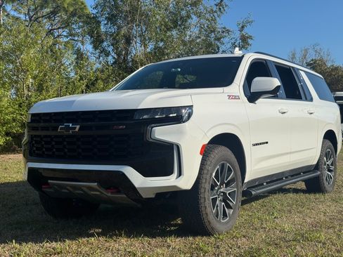 Used 2023 Chevrolet Suburban Z71 image 1