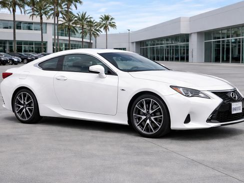 Used 2016 Lexus RC 200t image 5