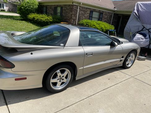 Used 2001 Pontiac Firebird Trans Am image 8