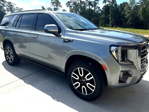 Used 2024 GMC Yukon AT4 w/ AT4 Premium Package AWD/4WD image 6