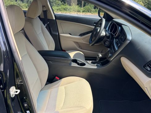 Used 2015 Kia Optima LX FWD image 18