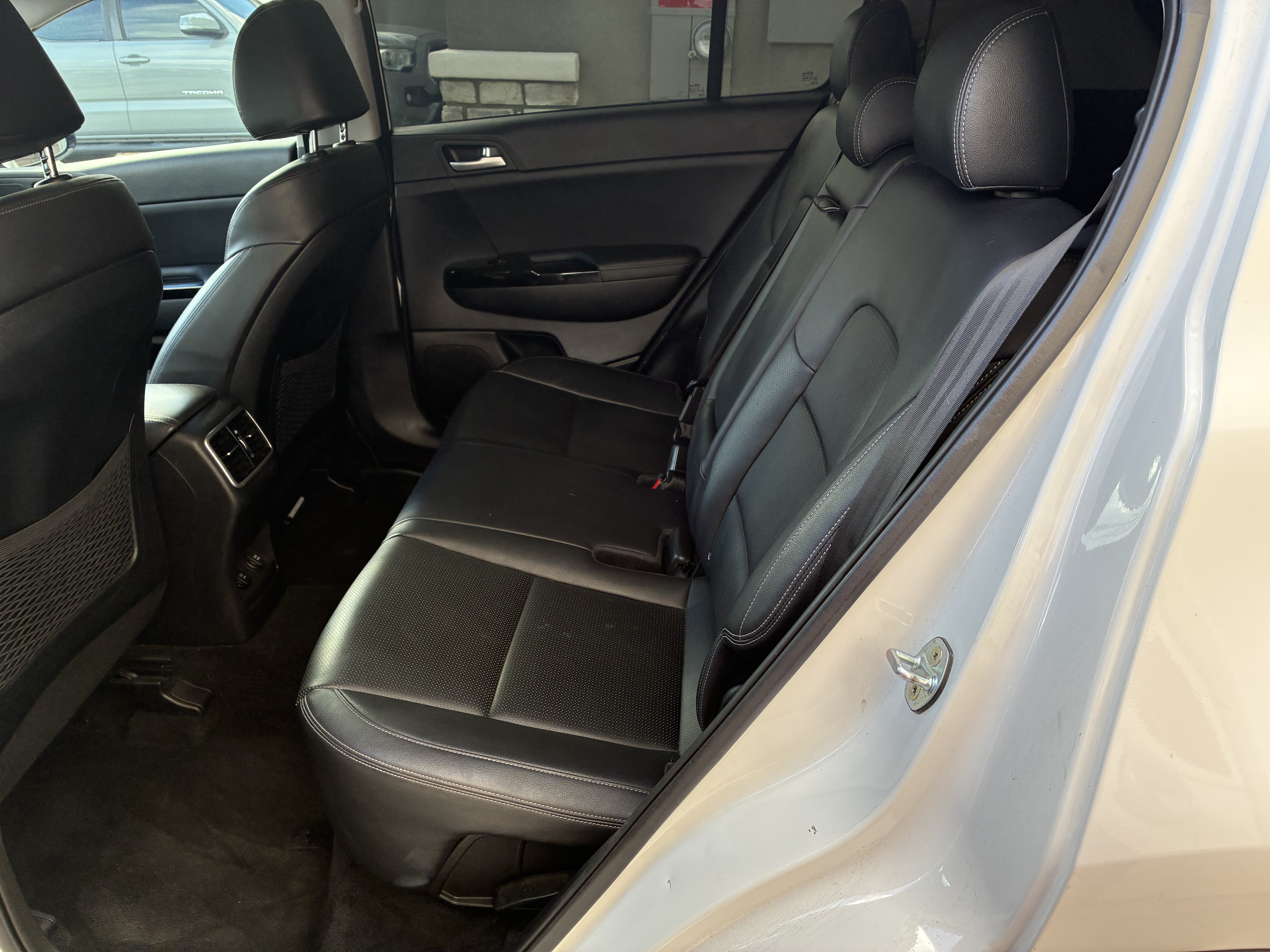 Used 2020 Kia Sportage EX FWD image 9