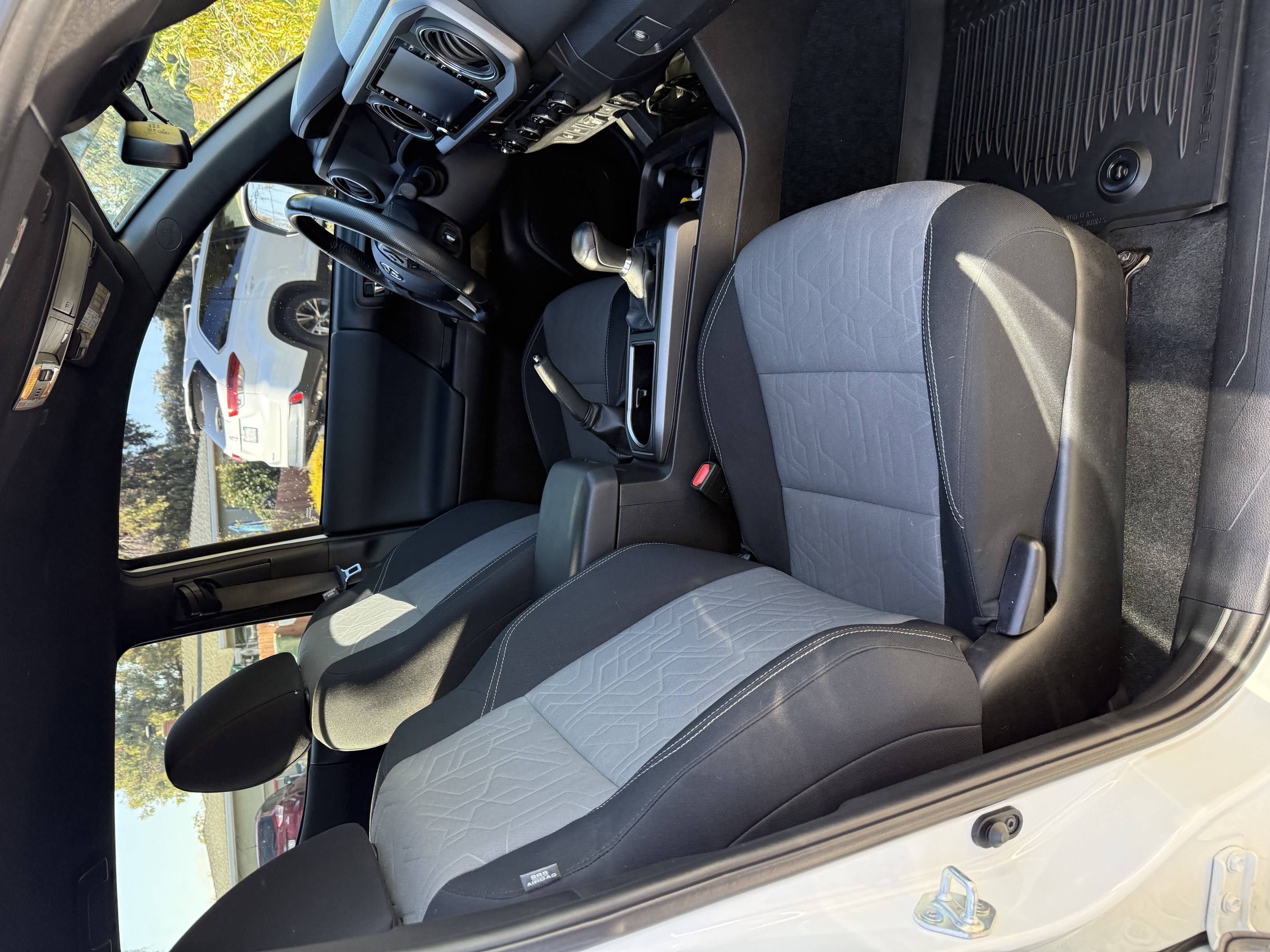 Used 2023 Toyota Tacoma TRD Sport w/ Advanced Technology Package AWD/4WD image 16