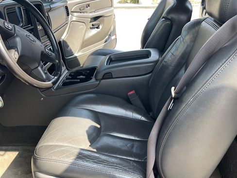 Used 2006 Chevrolet Silverado 1500 SS RWD image 10