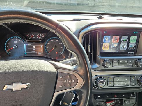 Used 2018 Chevrolet Colorado Z71 w/ Centennial Edition image 11