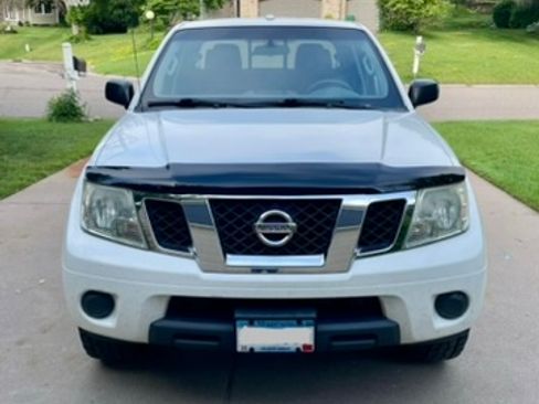 Used 2016 Nissan Frontier SV AWD/4WD image 4