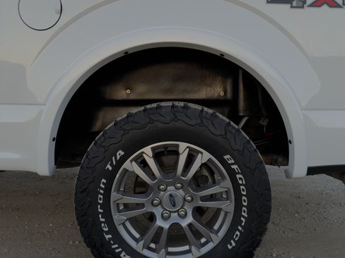 Used 2020 Ford F150 Lariat image 4