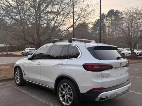 Used 2022 BMW X5 xDrive45e w/ Executive Package image 21