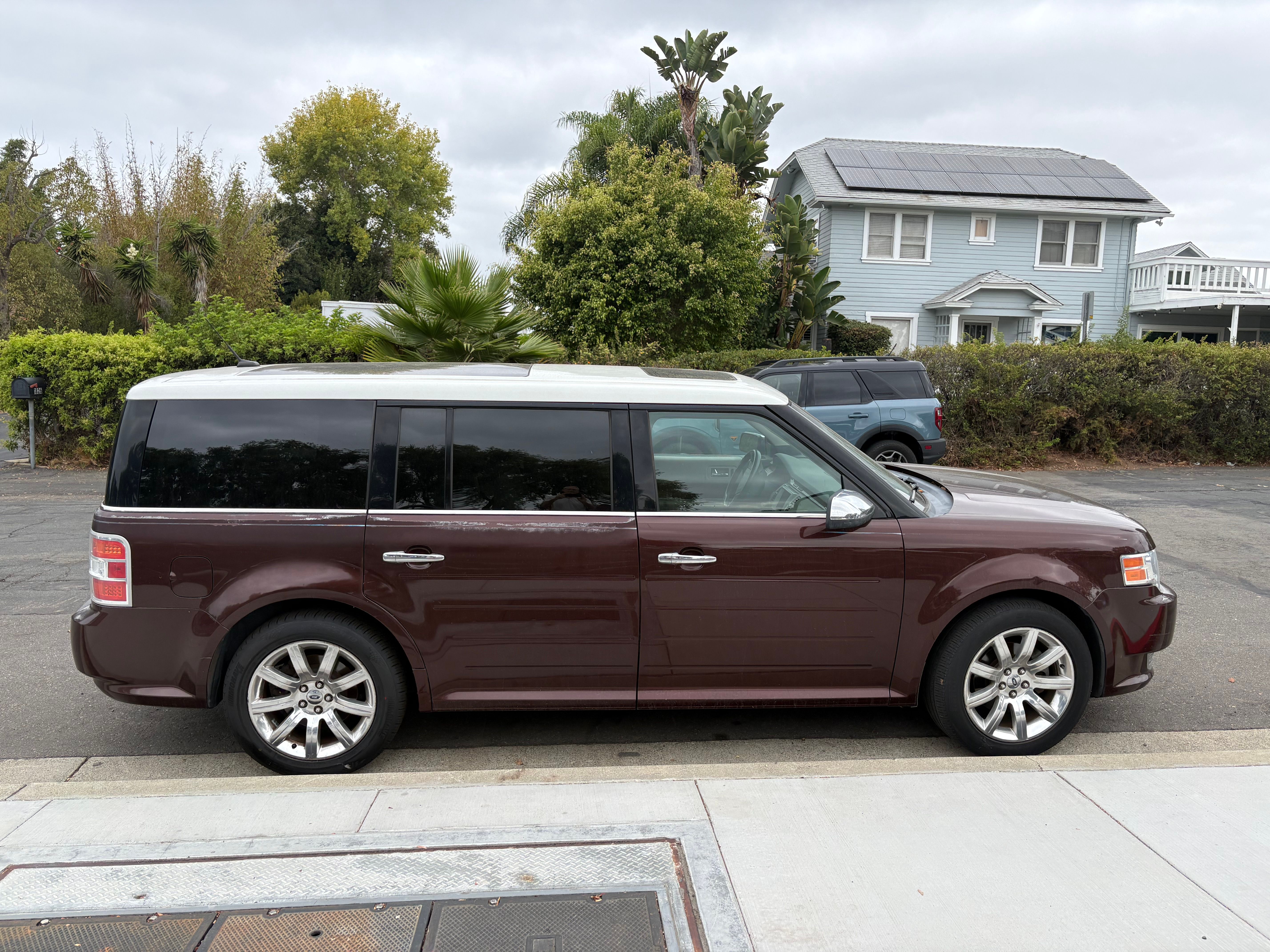 Used 2009 Ford Flex Limited FWD image 12