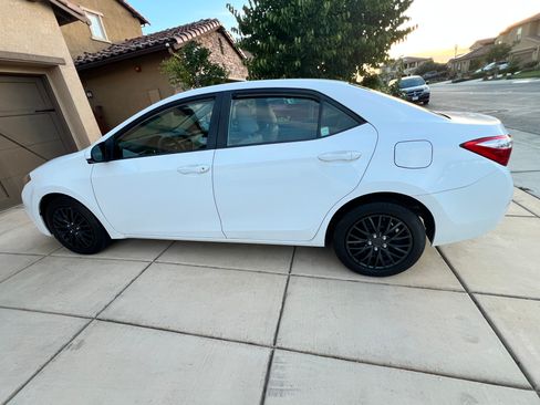 Used 2016 Toyota Corolla LE FWD image 5