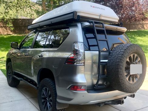 Used 2021 Lexus GX 460 Premium w/ Premium Package AWD/4WD image 10
