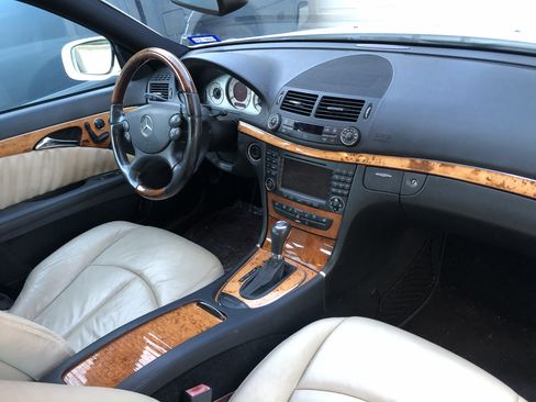 Used 2007 Mercedes-Benz E 350 Sedan image 18