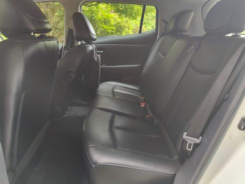 Used 2015 Nissan Leaf SL FWD image 8