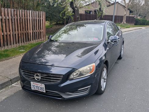 Used 2014 Volvo S60 T5 image 4