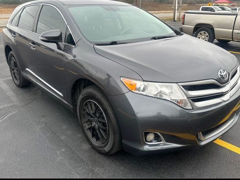 Used 2013 Toyota Venza LE w/ LE Convenience Pkg image 4