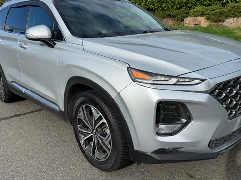 Used 2019 Hyundai Santa Fe AWD image 2