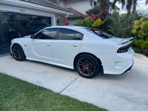 Used 2016 Dodge Charger SRT Hellcat w/ Harman/Kardon Audio Group image 1
