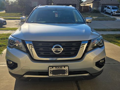 Used 2020 Nissan Pathfinder SL image 6