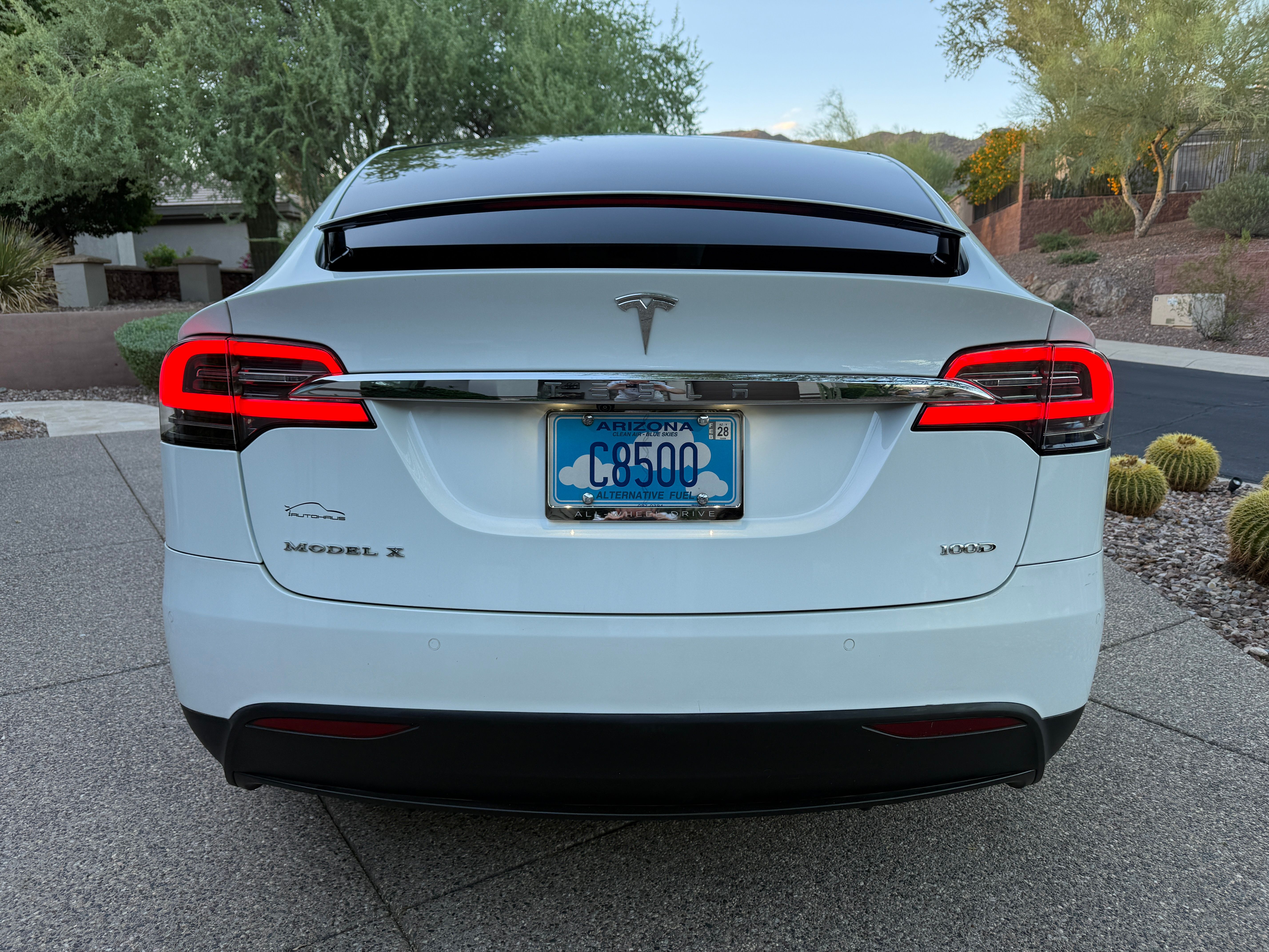 Used 2018 Tesla Model X 100D AWD/4WD image 11