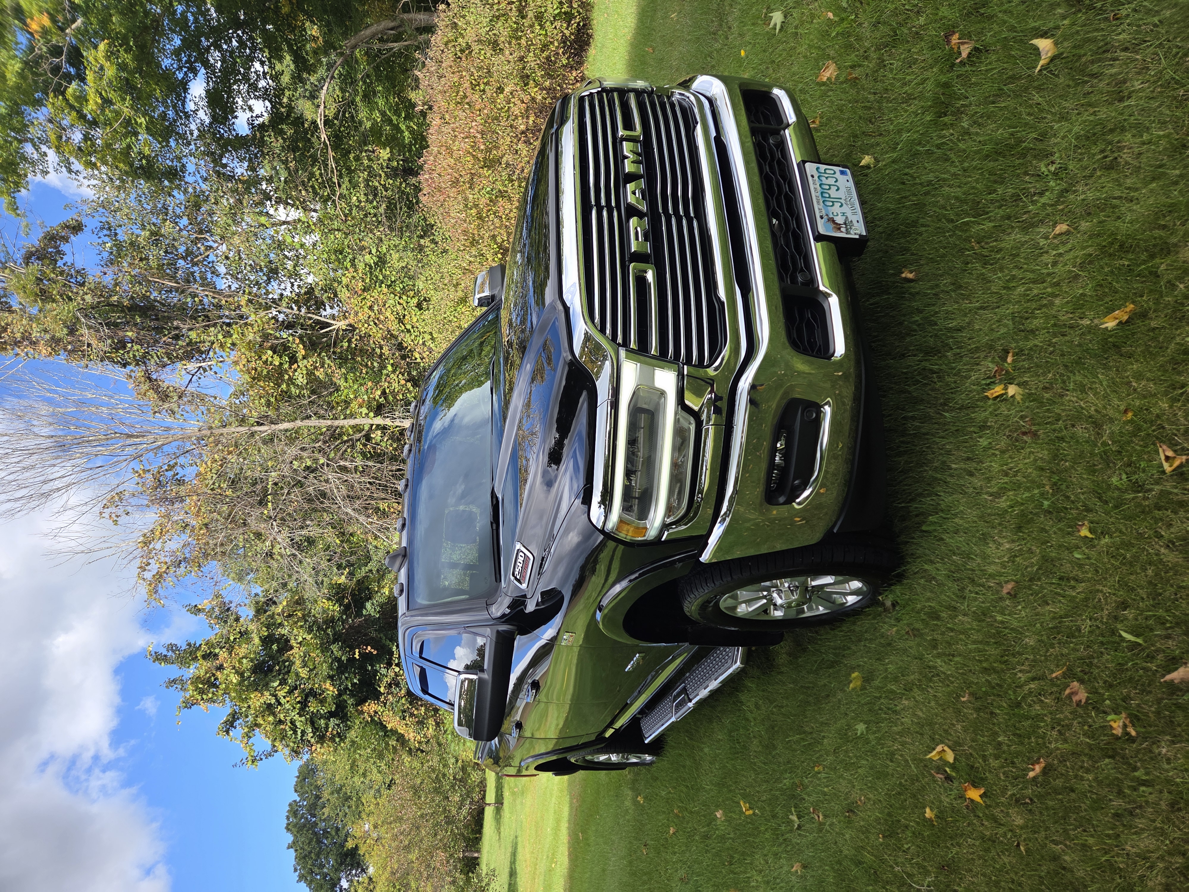 Used 2021 RAM 2500 Laramie AWD/4WD image 2