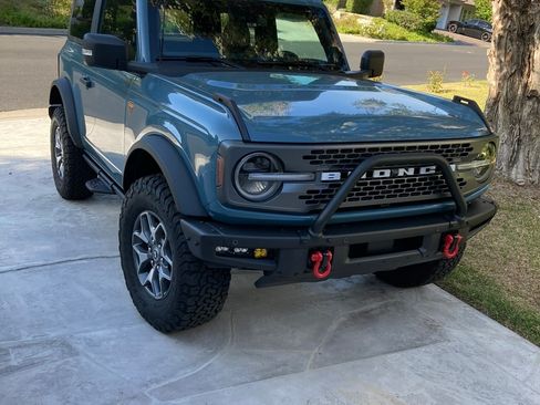 Used 2021 Ford Bronco Badlands image 2