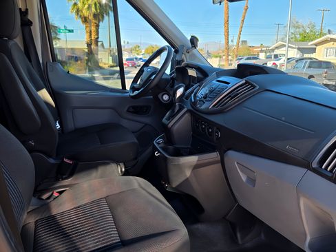 Used 2017 Ford Transit 350 XLT image 15