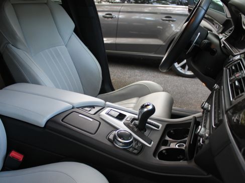 Used 2014 BMW M5 image 25