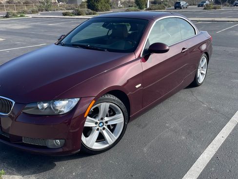 Used 2008 BMW 335i Convertible image 4