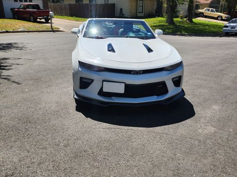 Used 2018 Chevrolet Camaro SS image 1