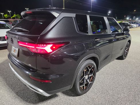 Used 2022 Mitsubishi Outlander SEL Black Edition FWD image 6