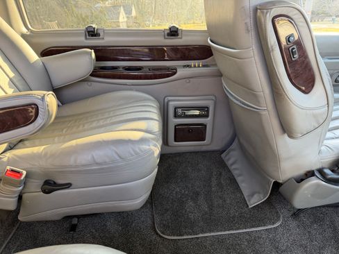 Used 2012 Ford E-150 and Econoline 150 w/ Premium Van Group image 13