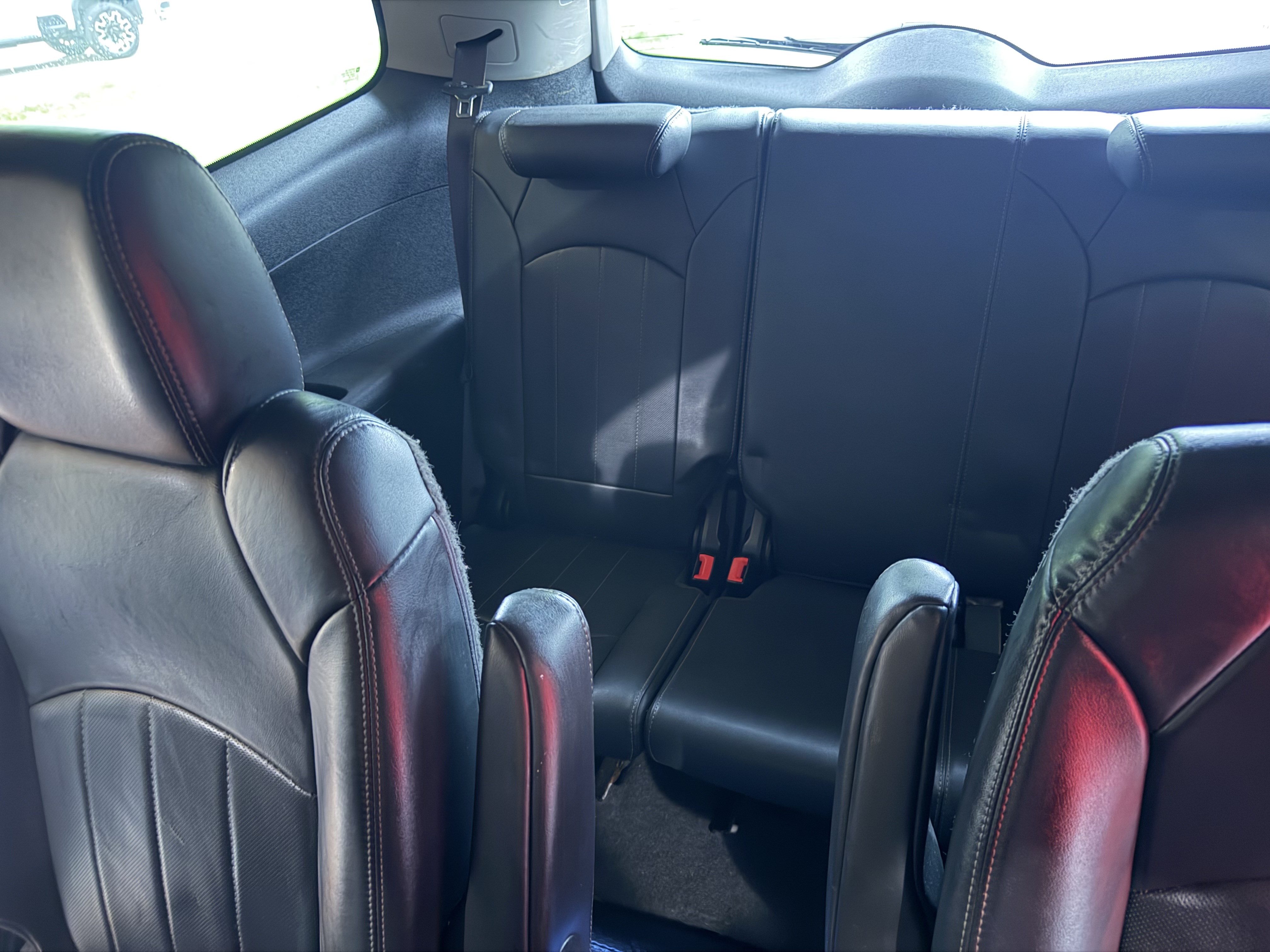 Used 2014 Buick Enclave Leather w/ Trailering Provision Package FWD image 4