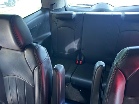 Used 2014 Buick Enclave Leather w/ Trailering Provision Package FWD image 4