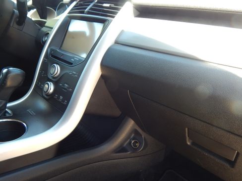 Used 2011 Ford Edge SEL w/ 202A Rapid Spec Order Code image 17