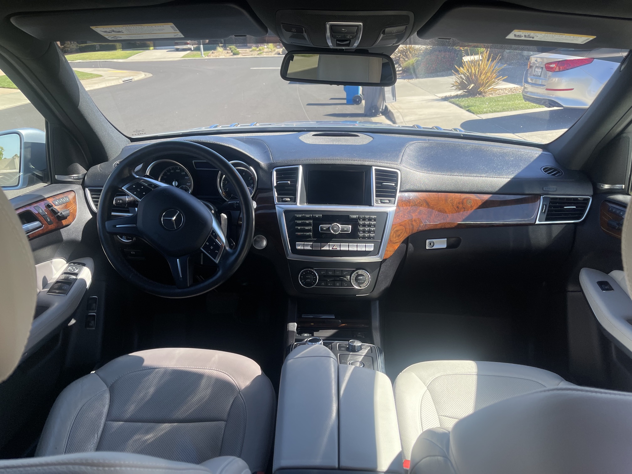 Used 2015 Mercedes-Benz GL 550 4MATIC image 10