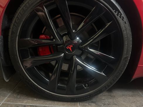 Used 2022 Tesla Model S Plaid image 31